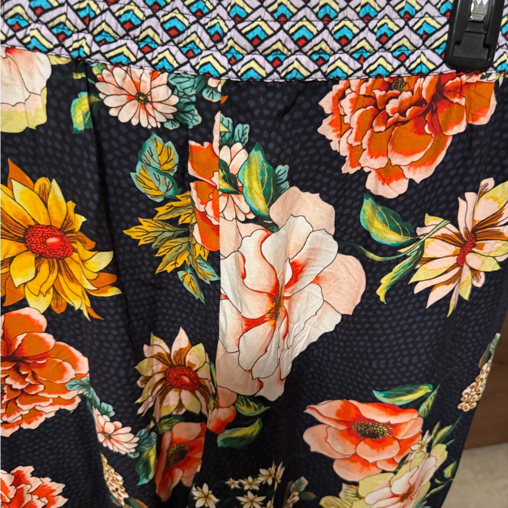 Johnny Was Black Floral Border Split Pants Sz L - Picture 8 of 13